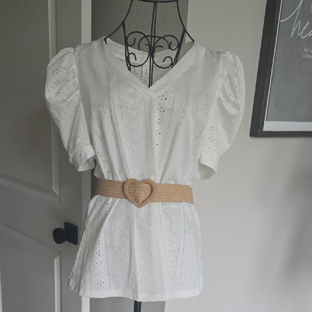 White Eyelet Puff Sleeve Top